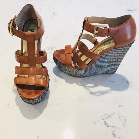 Michael Kors Leather Wedges 😍 - Picture 2 of 7
